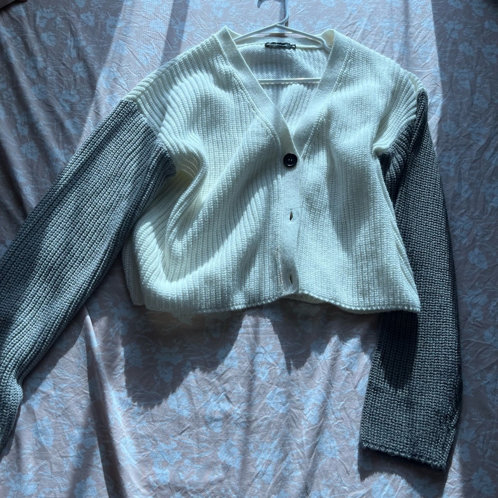 Cardigan - Picture 2 of 2